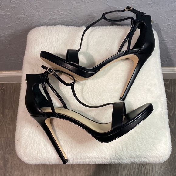 GUESS Women’s TECRU T-STRAP STILETTOS ANKLE STRAP HIGH HEELS BLACK SZ 10M - Picture 7 of 11